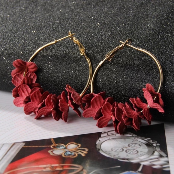 'In Bloom' Floral Flower Petal Large Hoop Earrings - Picture 4 of 8